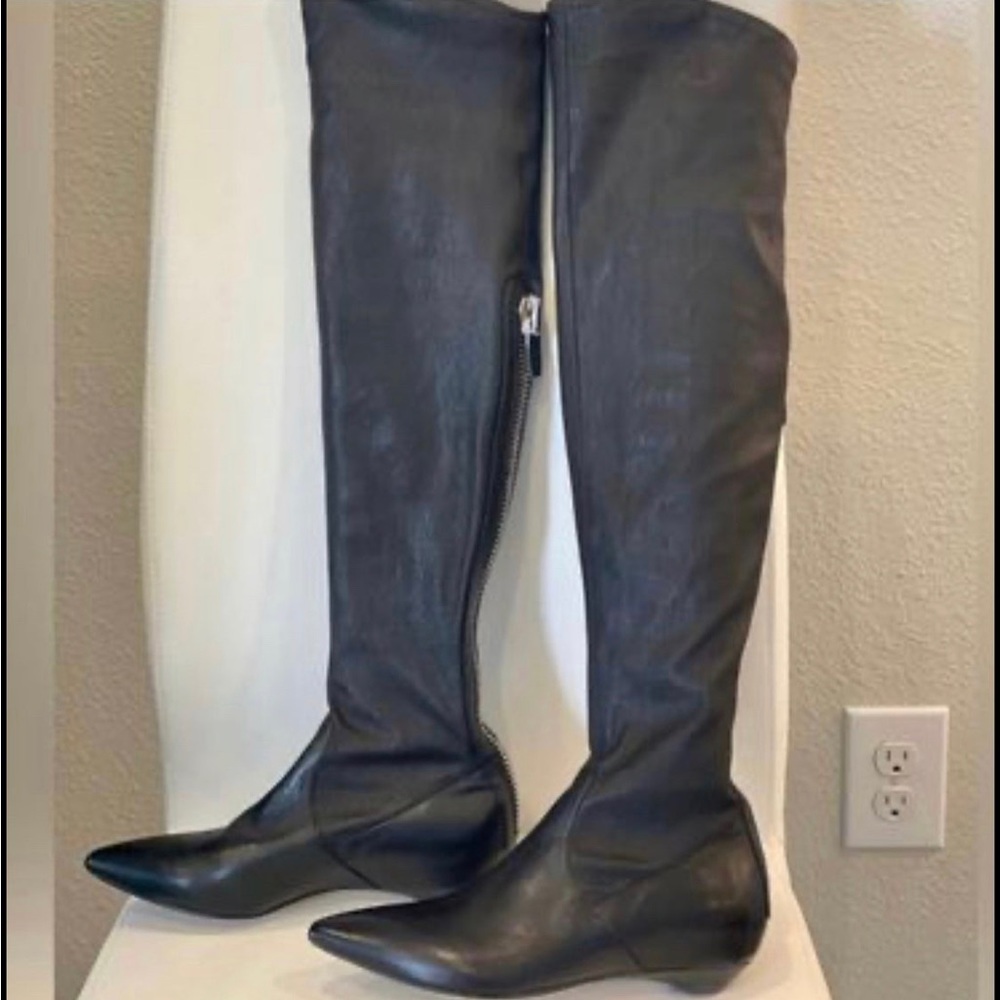 Sigerson Morrison Black Over The Knee Kitten Heel Boots With Full Zippers.